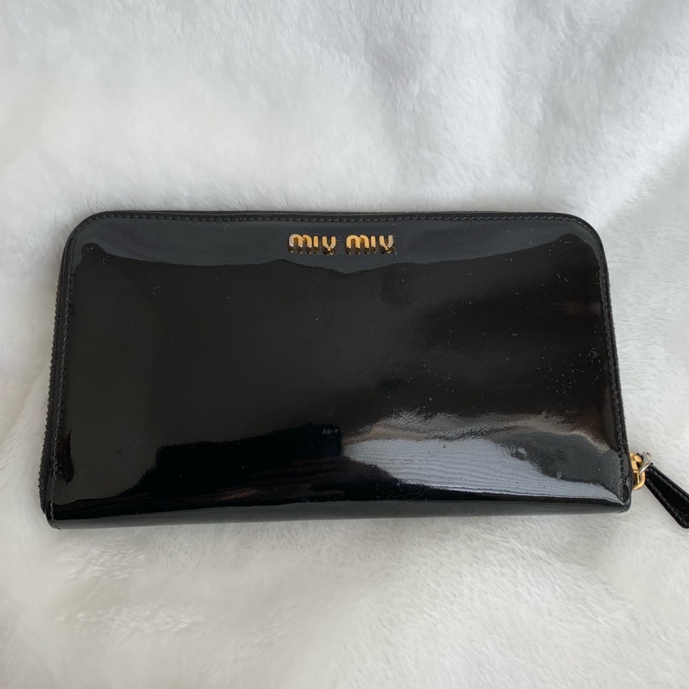 Authentic MIU MIU long wallet black